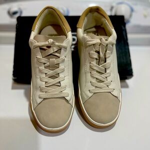 BNWT DV Bby Dolce Vit Harryson Sneakers - Neutral/Multi Oclor - Size 8